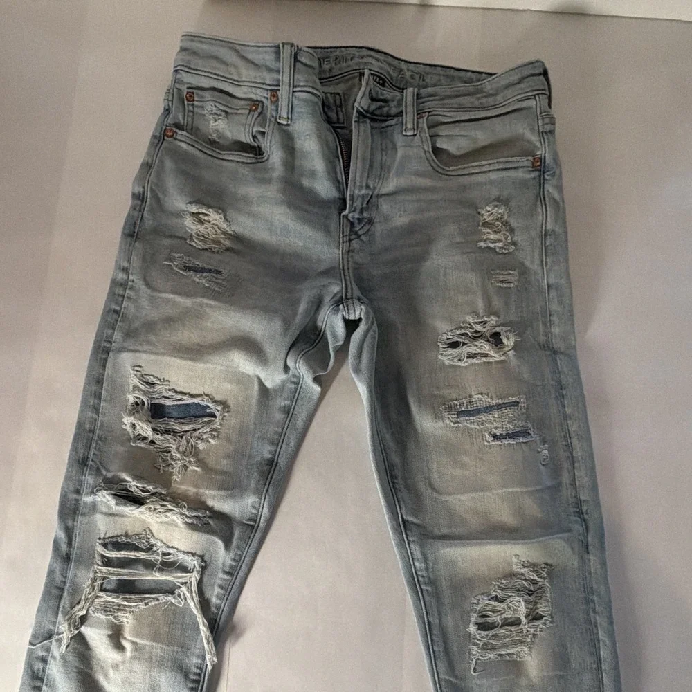 American Eagle 32/34 Men's AirFlex+ Temp Tech Light Wash Skinny Jeans